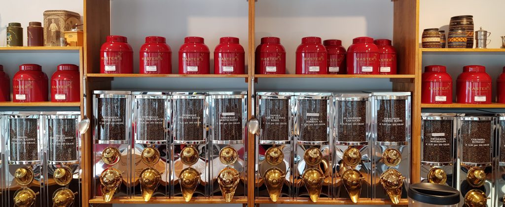 Verse koffiebonen uit koffiesilo's